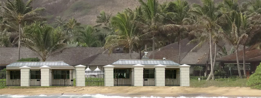 White House fence in front of Obama Hawaii vacation house